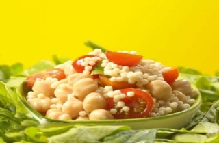 Ensalada de municiones y garbanzos